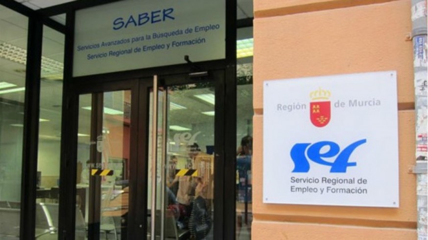 Baja el paro en la Región de Murcia en 313 personas en marzo 
