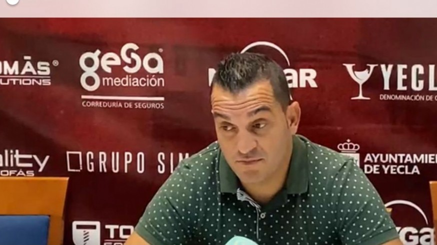 Adrián Hernández: "Si salvamos el mes de enero podremos mirar al ascenso"