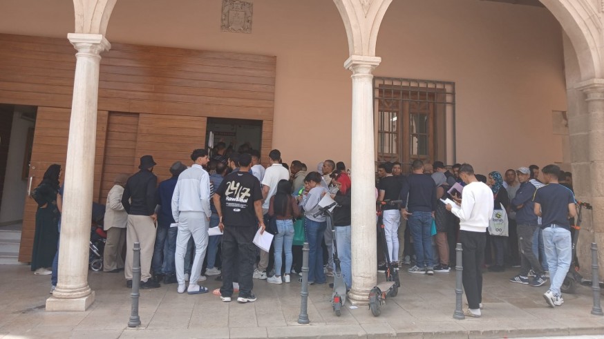 Un asesor se moviliza en Lorca para facilitar el certificado de vulnerabilidad