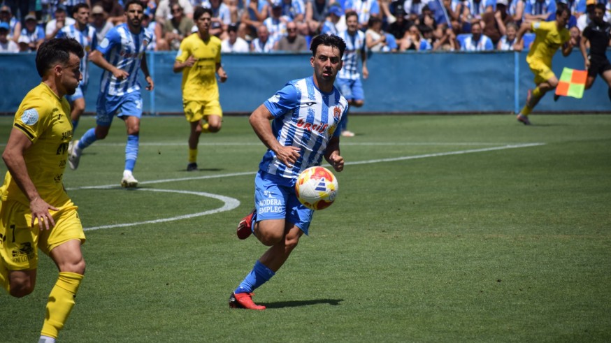 Javi Castedo, quinta renovación del Águilas