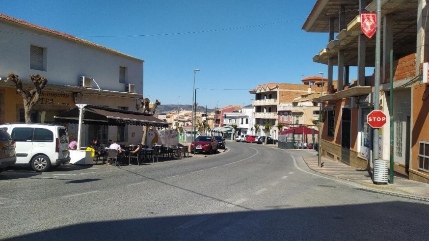 Pliego inicia una renovación urbana integral en su principal vía con apoyo regional