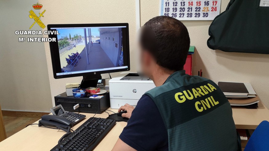 Prisión para un joven por atracar a menores en Murcia y Santomera