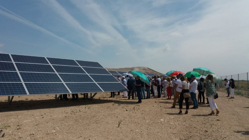 Imagen de una planta solar en Yecla. 