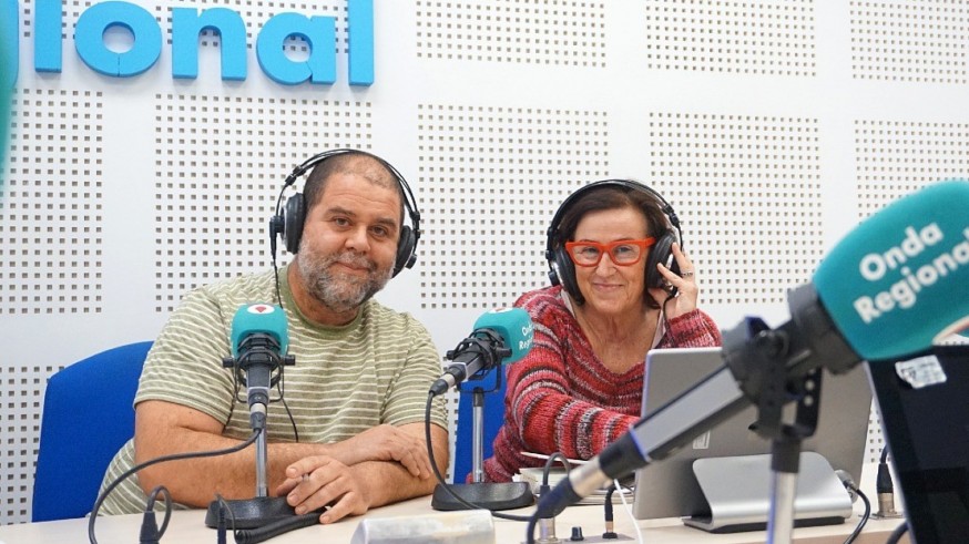 Con Francisco Ruiz Salmerón y Ramona Sánchez Aparicio hablamos en En busca del petricor del entorno de El Carmolí