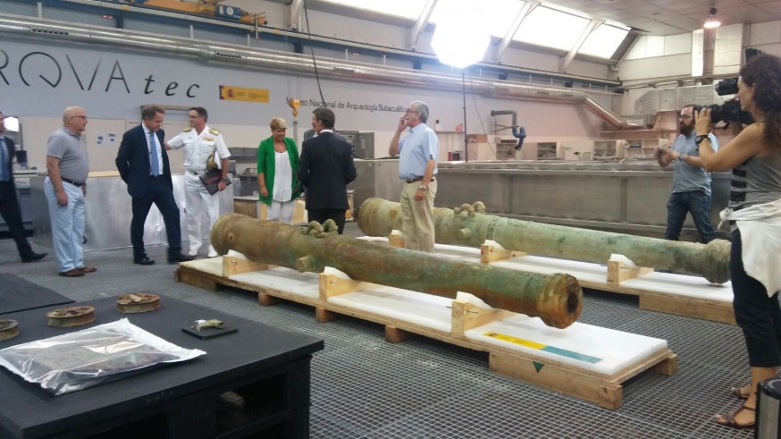 Los dos cañones recuperados en las instalaciones del ARQUA