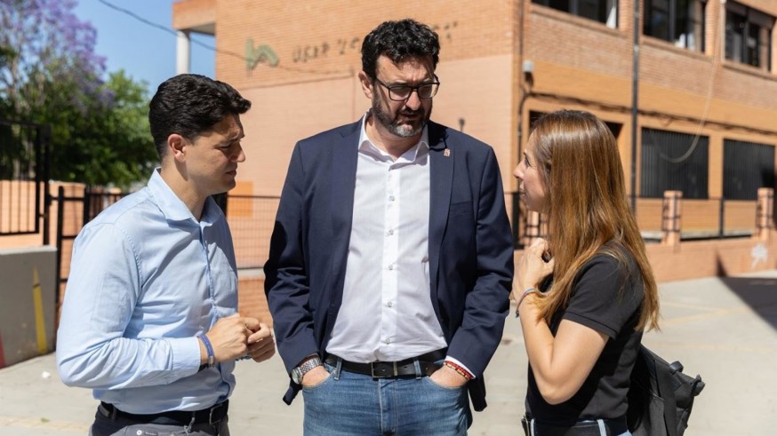 El PSOE denuncia “temperaturas extremas” en las aulas y acusa al Gobierno regional de no actuar