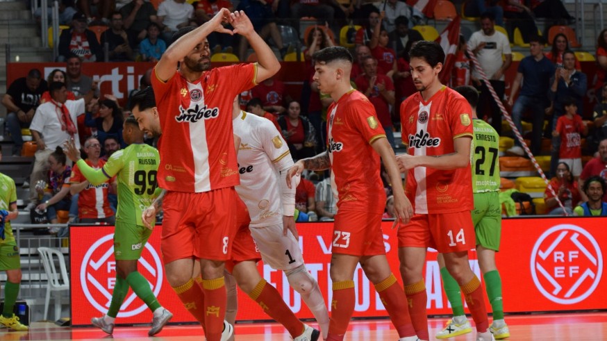 El Jimbee tira de experiencia y remonta ante el Palma (5-4)