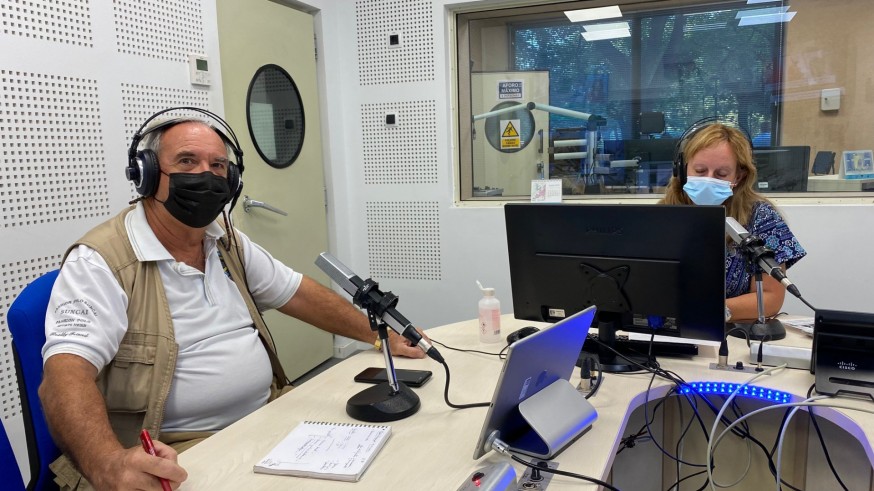 Juan Pedro Sánchez en nuestros estudios junto a Susana Azparren