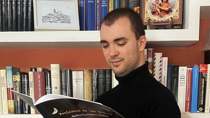 Andrés Fernández, compositor: "Mi sueño es que representar la composición que hice para la Virgen de las Maravillas se convierta en tradición"