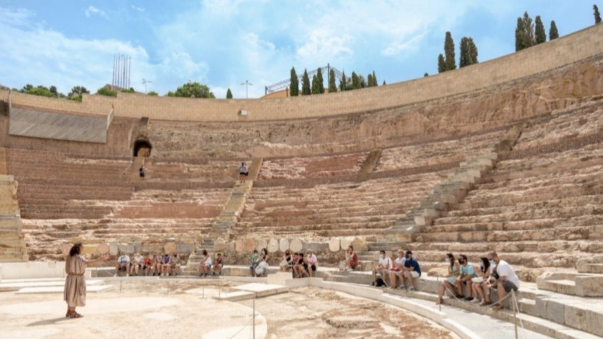 El Teatro Romano de Cartagena activa su programación de septiembre con batallas culturales para niños y visitas nocturnas bajo la luna