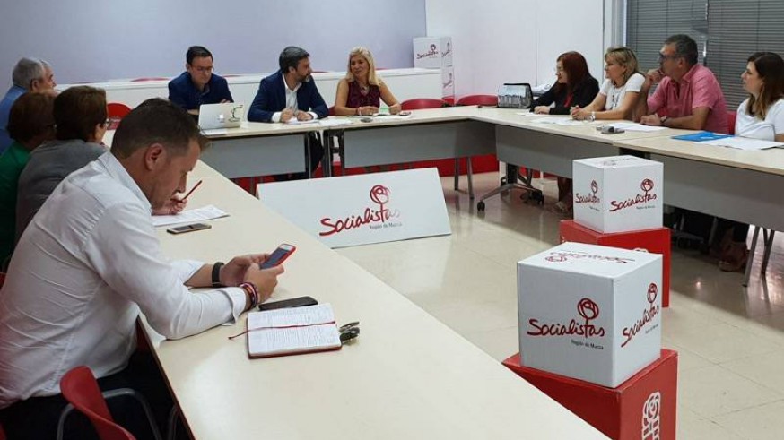Reunión del PSOE con los sindicatos representados en Función Pública