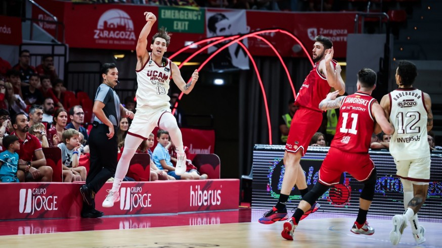 Falk durante un partido. CB ZARAGOZA