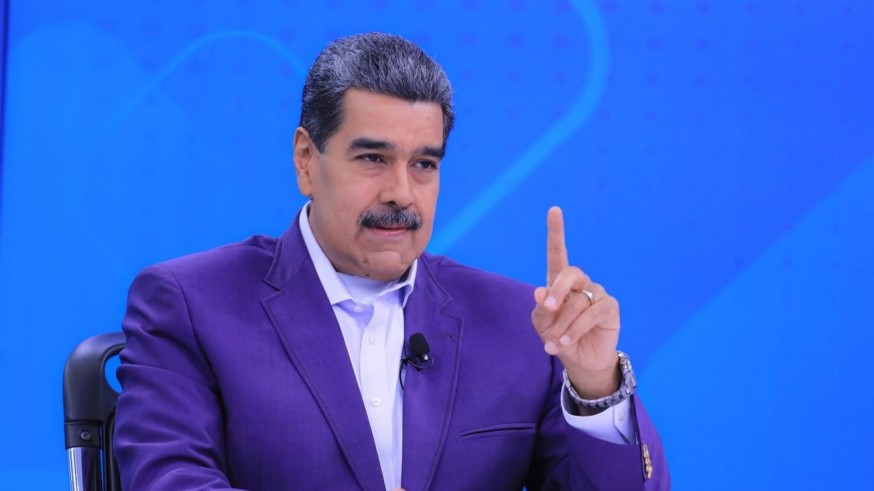 Maduro dice respetar la decisión de Urrutia de recibir asilo político en España