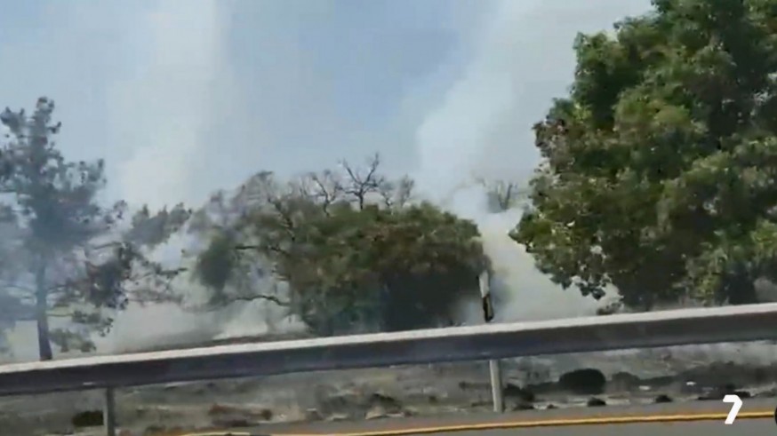 Extinguido el incendio con varios focos declarado en el Puerto de la Cadena