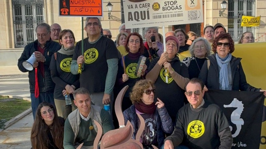 Stop Biogás se concentra ante la Autoridad Portuaria de Cartagena