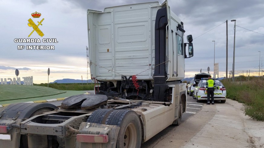 La Guardia Civil intercepta al conductor de un camión que sextuplicaba la tasa máxima de alcohol