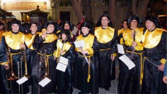 Banda de la Agrupación Musical La Unión en las procesiones de Cartagena