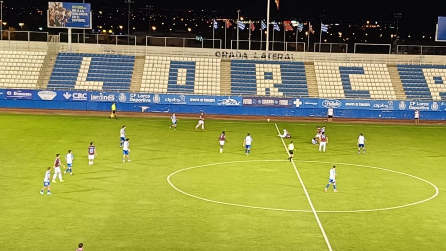 Talaverón devuelve la sonrisa al Lorca Deportiva