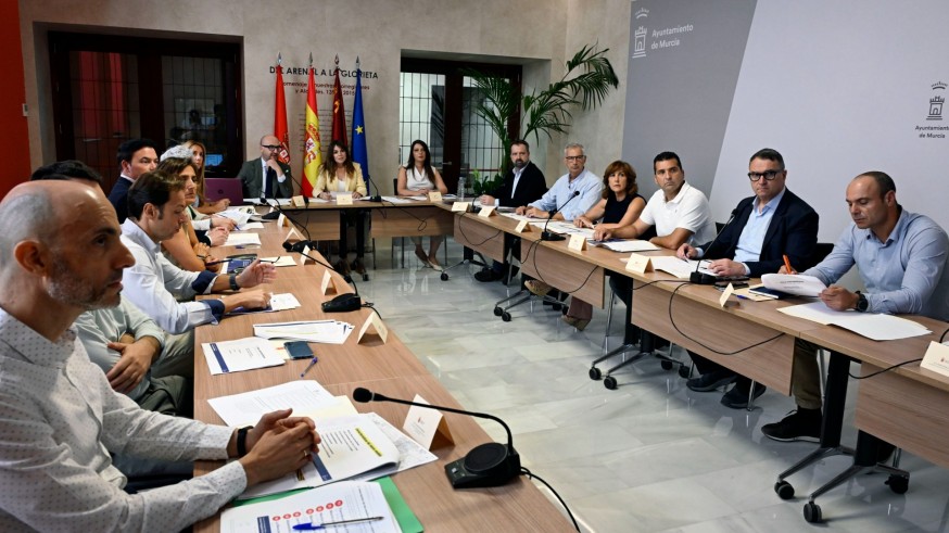 La Arrixaca duplicará sus conexiones en autobús con 11 líneas y 336 expediciones diarias