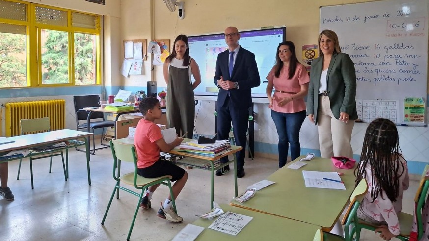 La Región eliminará el fibrocemento y reforzará la climatización en 11 colegios este verano