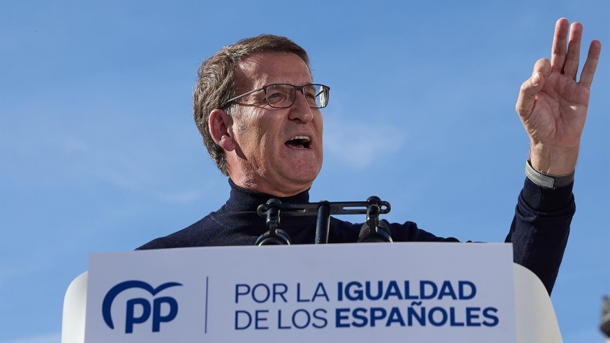 El PP refuerza su rechazo a la amnistía en una abarrotada Puerta del Sol de Madrid