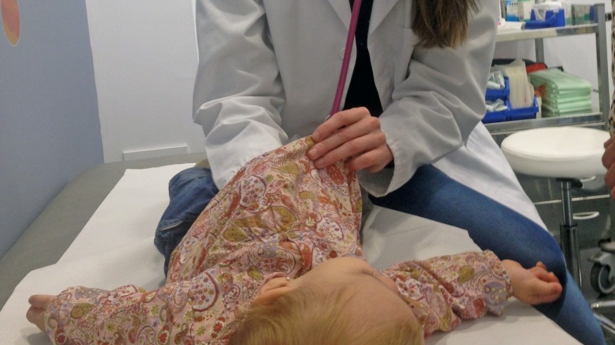 El déficit de pediatras es cinco puntos mayor en la Región de Murcia que en el resto del país