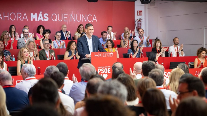 Sánchez asegura que el PSOE no se financió ilegalmente y denuncia "atropello" a los derechos de Zapatero 