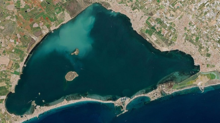 Con Juan Manuel Ruiz, del Instituto Español Oceanográfico hablamos de la mancha blanca existente en el Mar Menor