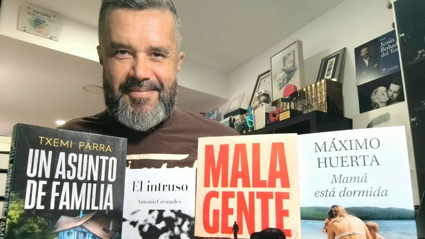 Recomendaciones literarias. Jesús Boluda propone cuatro lecturas imprescindibles en Onda Regional de Murcia para mantener viva la pasión por los libros todo el año