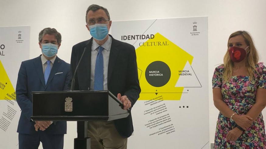 Presentación del nuevo Modelo Cultural del Ayuntamiento de Murcia.