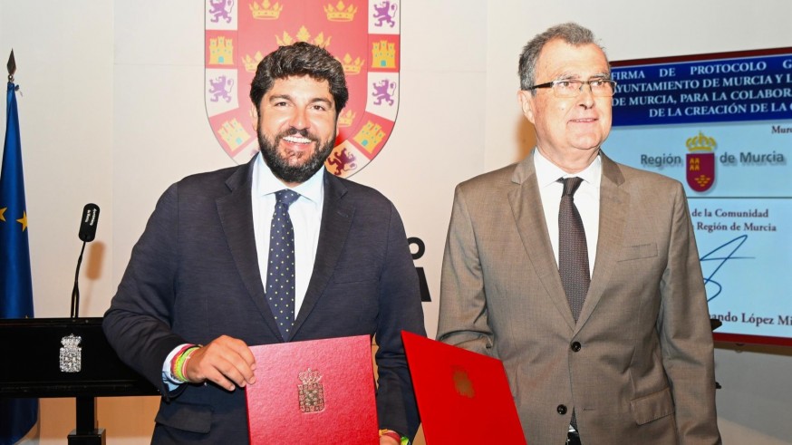 Comunidad y Ayuntamiento firman un protocolo de colaboración para los actos por los 12 siglos de la ciudad de Murcia