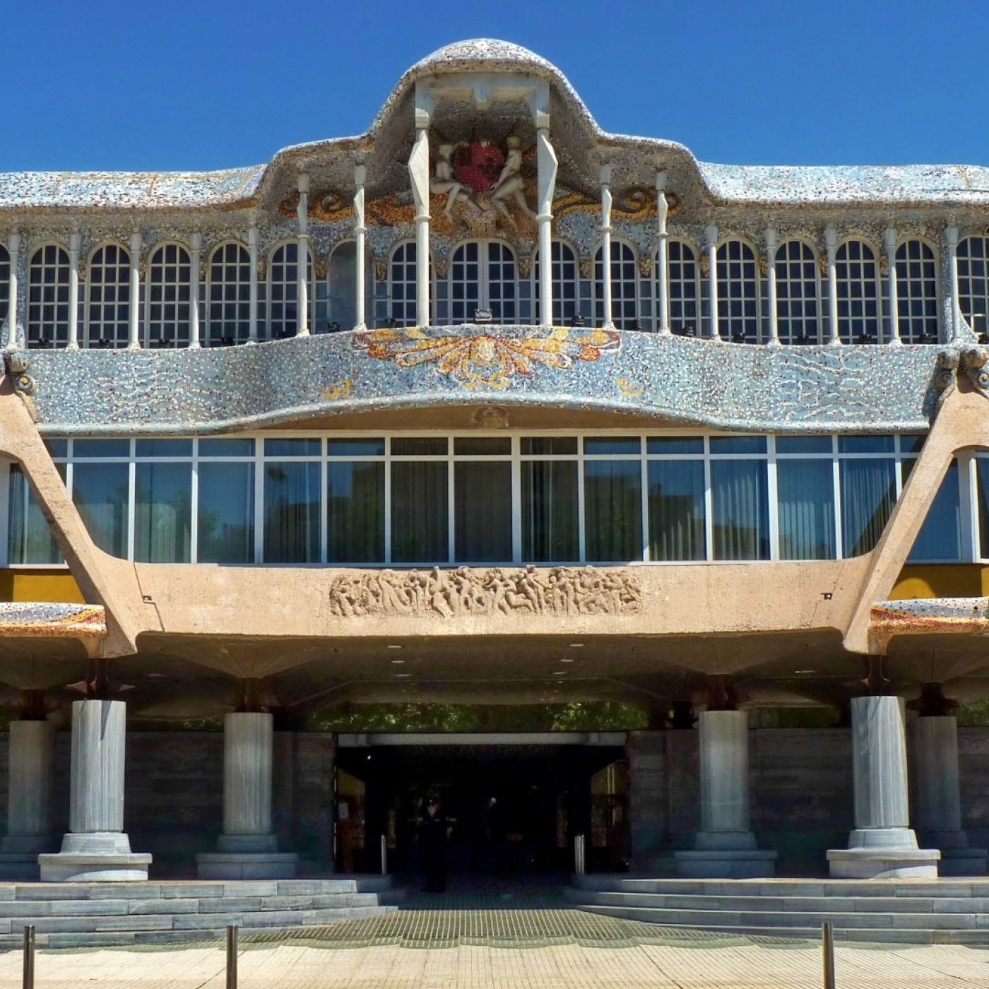 Portada de EL ROMPEOLAS