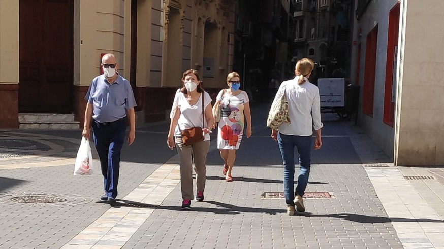 Ciudadanos por la calle en Murcia