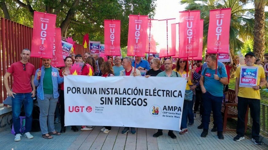 Padres del colegio Santa María de Gracia se movilizan por el riesgo de incendio debido a una instalación eléctrica defectuosa