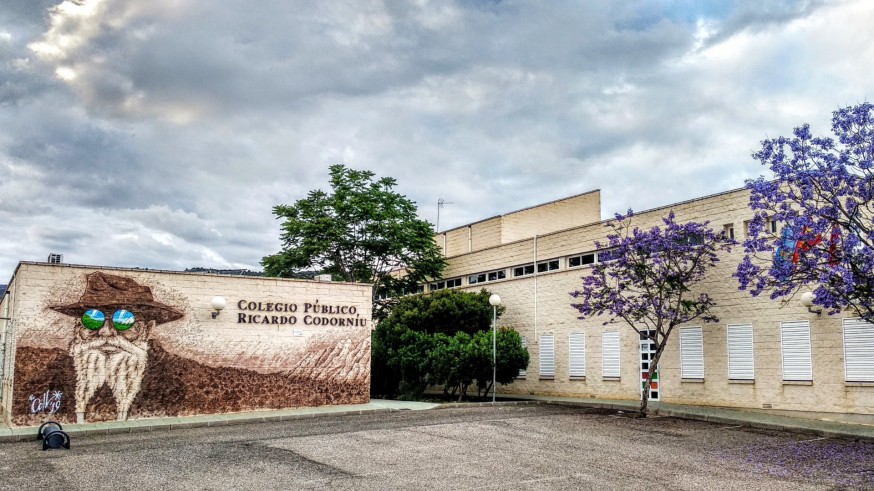 Fachada del centro Ricardo Codorniu de Alhama de Murcia. Foto: Educarm