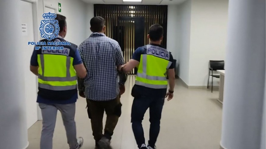 VIDEO | Dos detenidos en Lorca por acosar a una menor mediante 'childgrooming'