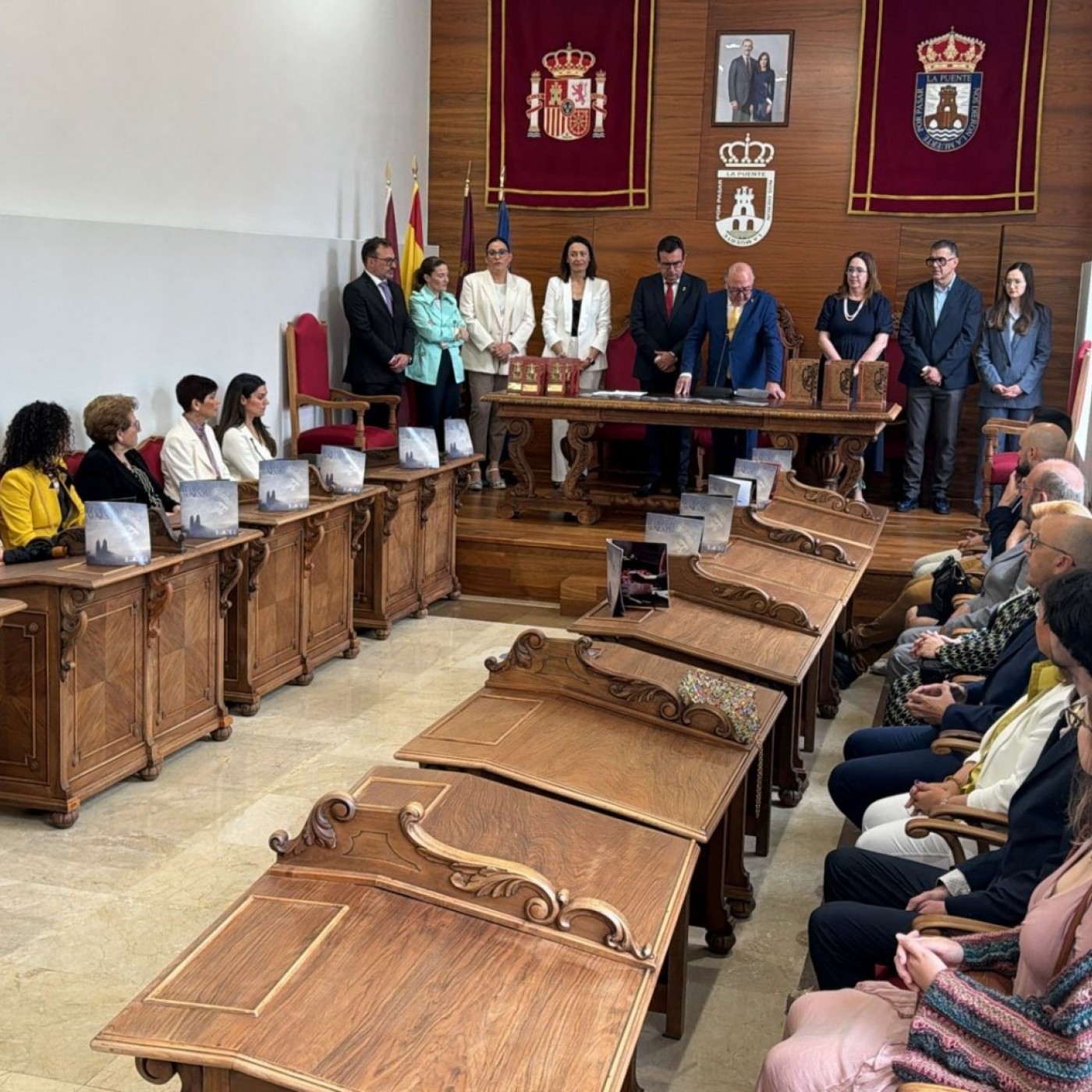 EL ROMPEOLAS T08C068 Cieza rinde homenaje a sus "hijos ausentes" en un emotivo Día de la Cruz marcado por la fe y el reencuentro (03/05/2026) — EL ROMPEOLAS cover