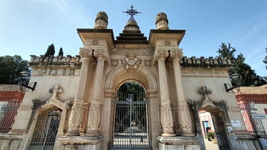 Cultura reconoce la protección de más de medio centenar de panteones, sepulcros y rejerías del cementerio de Murcia