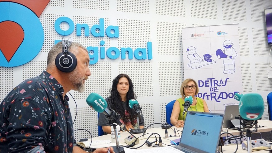 Detrás del mostrador. Conocemos a las libreras Carmen Saiz, de Los Alcázares, y Lola Consuegra, de Murcia