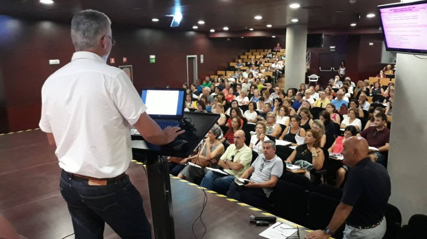 Reunión con los colaboradores para los exámenes
