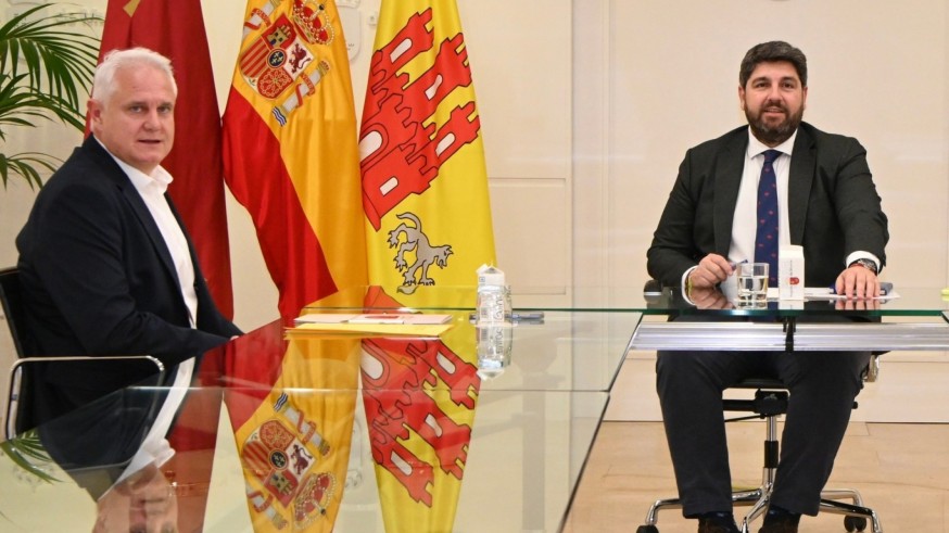 López Miras destaca una inversión regional de 1,4 millones para impulsar mejoras en Albudeite