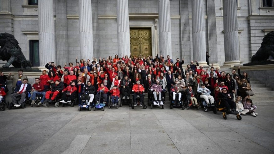 Las familias de pacientes de Duchenne visibilizan su situación en el Congreso de los Diputados