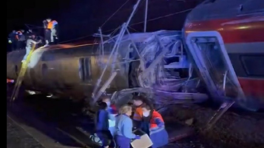 Al menos 24 fallecidos, 15 heridos muy graves y 30 graves tras el descarrilamiento de dos trenes de alta velocidad en Córdoba