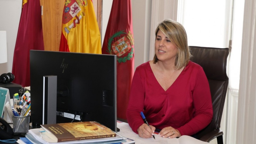 Noelia Arroyo aumenta sus asesores y recorta los de Vox y MC