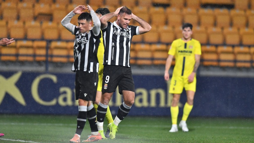 Un Cartagena mermado cae por la mínima en Villarreal