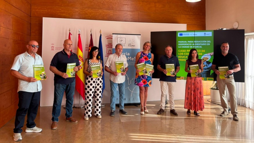 Los comedores escolares de Murcia desperdician 100 kilos de comida al día