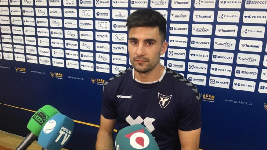 Xemi Fernández: "Estoy muy contento de complicar las alineaciones a mi entrenador"