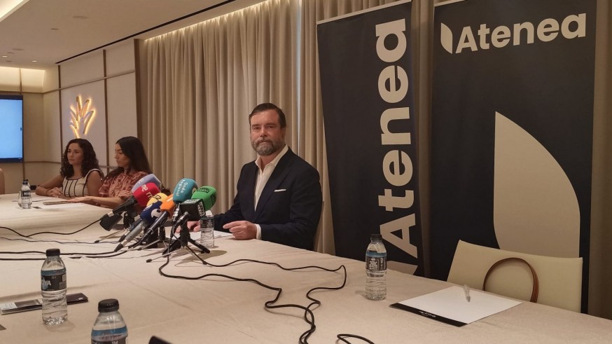 Espinosa de los Monteros presenta en Murcia Atenea, su plataforma de propuestas para reformar España