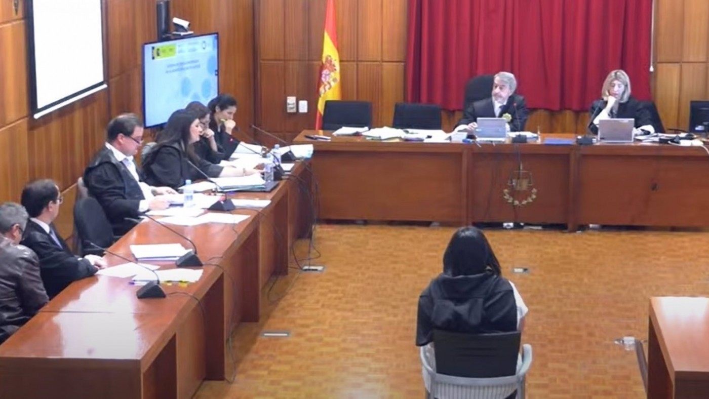 La viuda del asesinado en Mazarrón afirma que carecía de armas y no sufrió amenazas del acusado con anterioridad