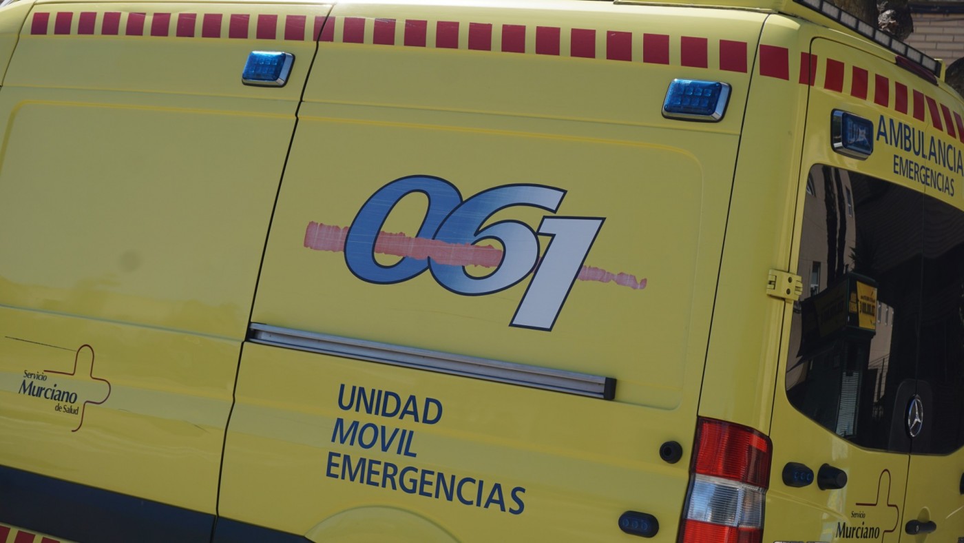 Un hombre herido de gravedad al ser aplastado por un pilar en una obra en Totana